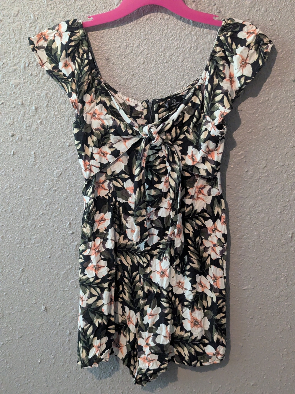 L (10) Volcom Black Floral Tie-Front Girl's Romper